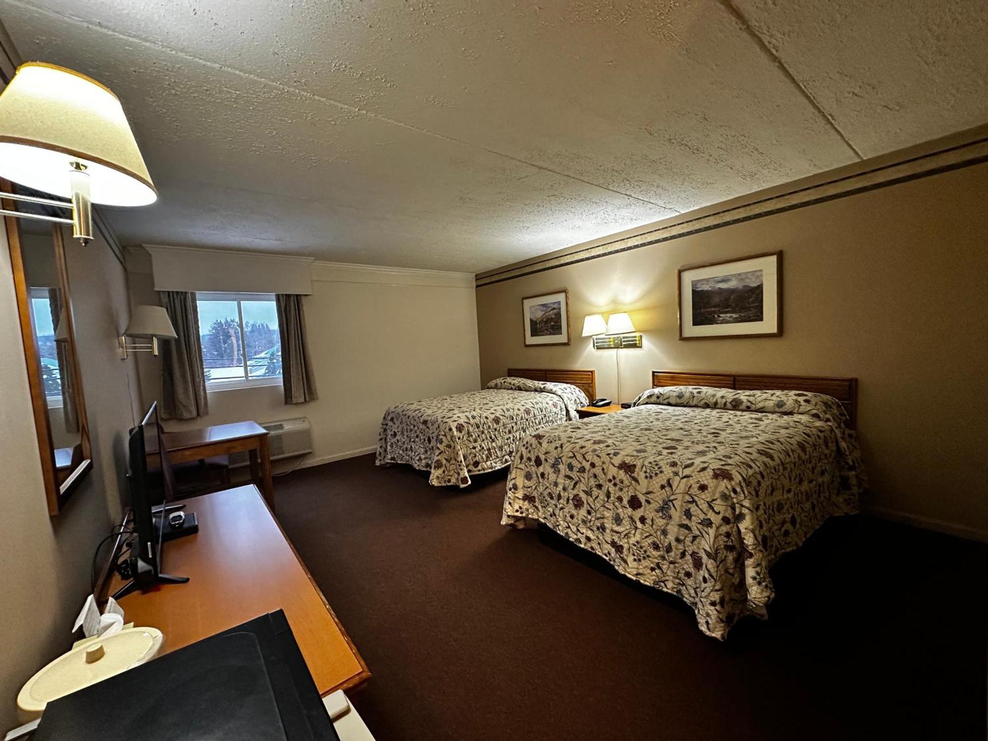 Westgate Hotel 2*